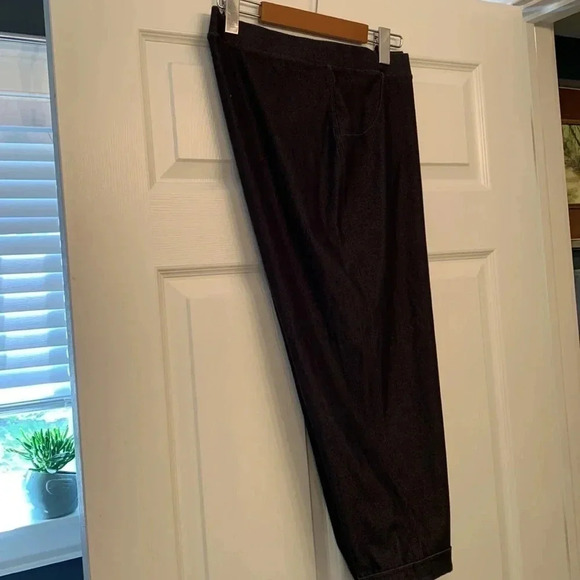 Dark Denim  Stretch Capris 1X - Picture 6 of 10